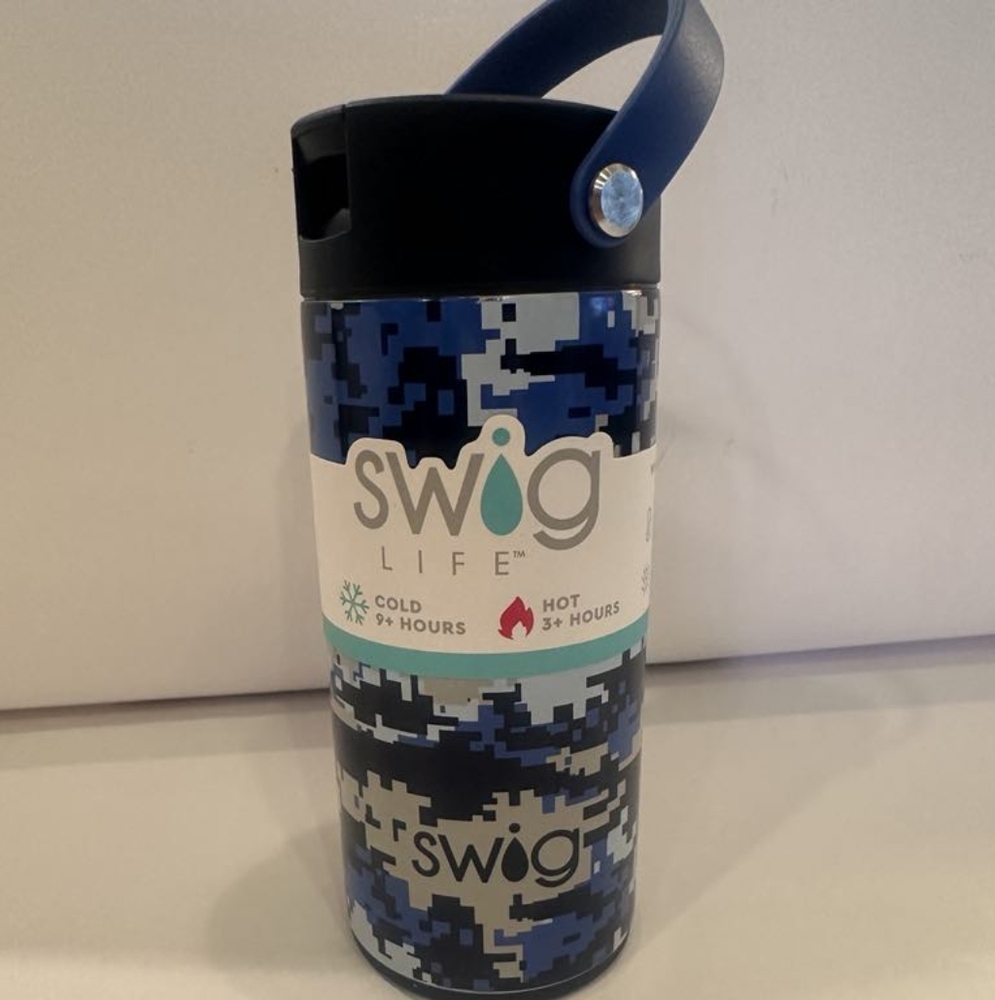Swig kids tumbler - new